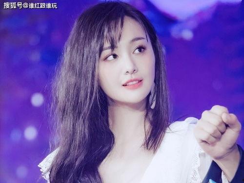 郑爽文明吃瓜视频,揭秘明星日常生活中的真实一面