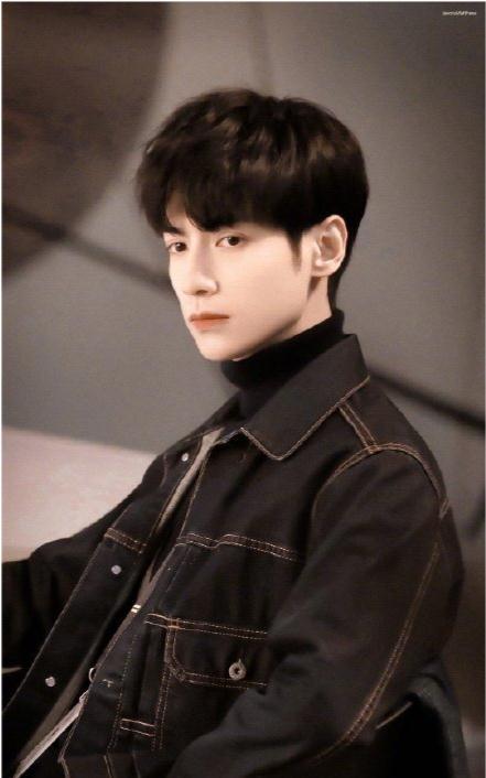 罗云熙每日吃瓜,每日吃瓜，娱乐生活新风尚