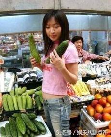 女子围观吃瓜群众,揭秘吃瓜群众的众生相